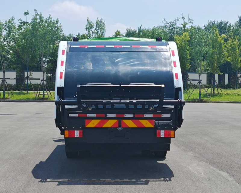 中植汽車牌CDL5120ZYSSHBEV純電動壓縮式垃圾車公告圖片