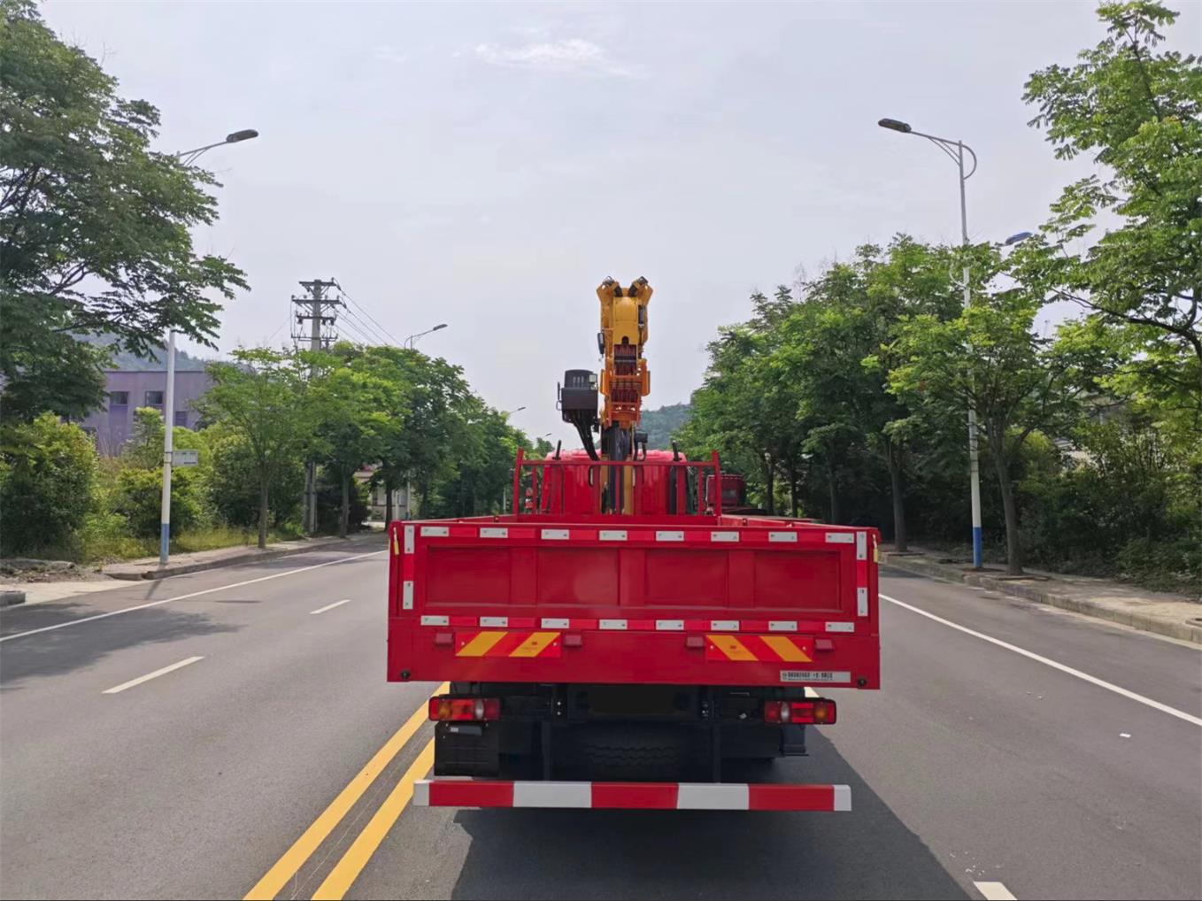 隨特牌ZZX5183JSQEQ6隨車起重運(yùn)輸車公告圖片