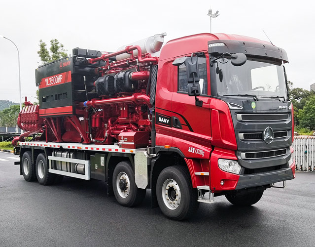 SYR5432TYL型壓裂車圖片