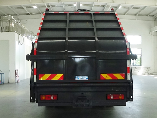 程力威牌CLW5180ZYSCDP壓縮式垃圾車公告圖片