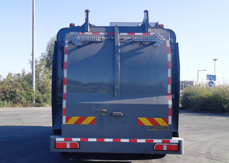 創(chuàng)維牌NJL5180TCATADBEV純電動餐廚垃圾車公告圖片