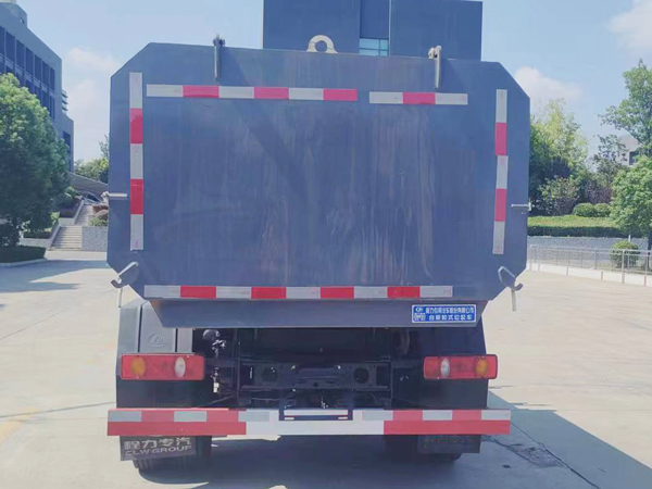 程力威牌CLW5070ZZZCDP自裝卸式垃圾車公告圖片