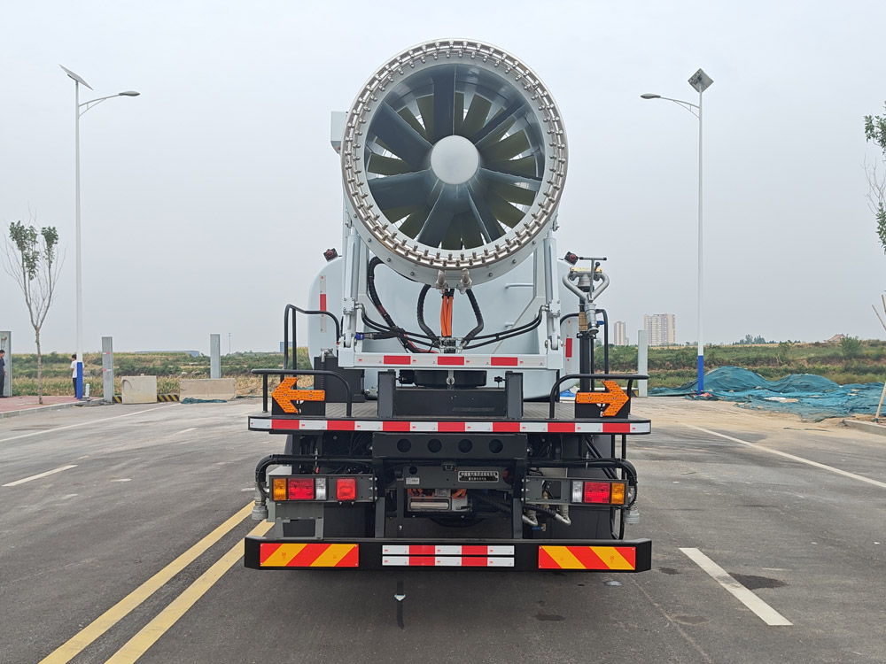 豪沃牌ZZ5184TDYK5317Z1BEV純電動多功能抑塵車公告圖片