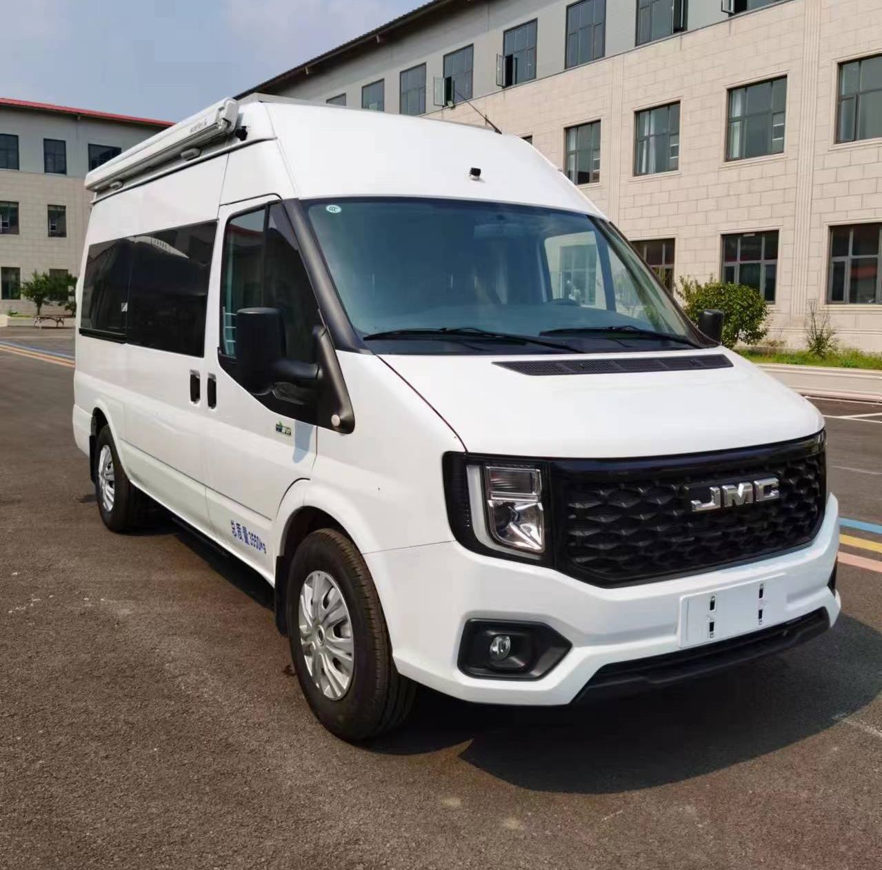 JYY5040TSY6型宿營(yíng)車圖片