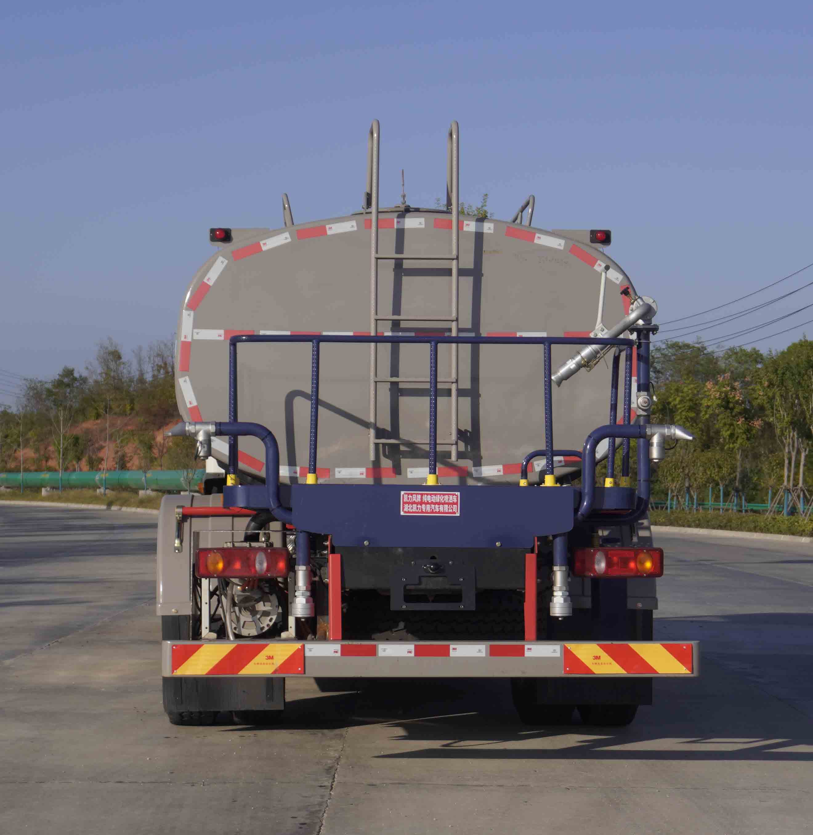 凱力風(fēng)牌KLF5188GPSBEV純電動(dòng)綠化噴灑車(chē)公告圖片