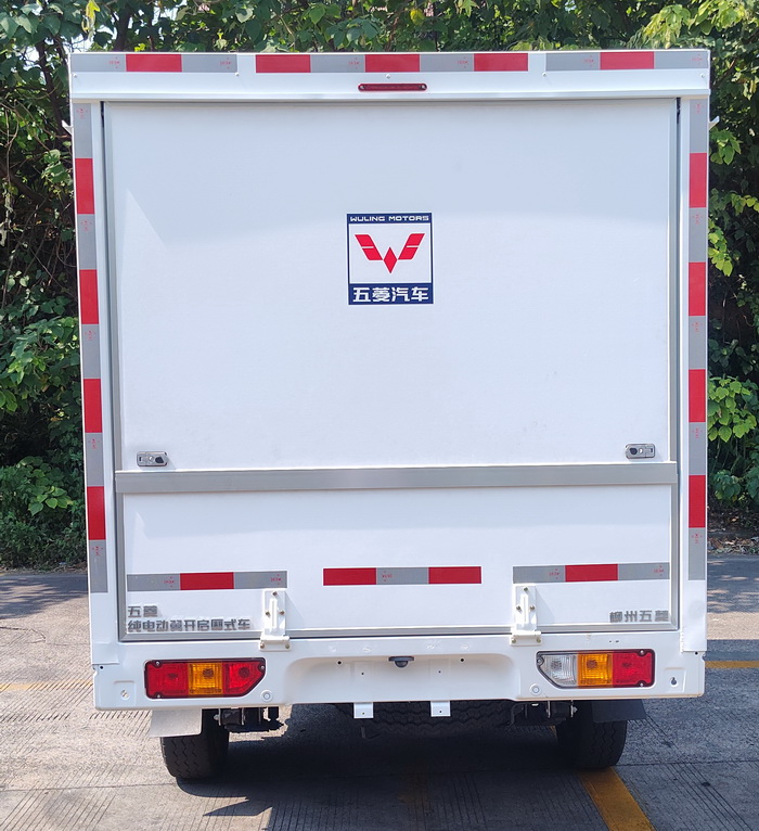 五菱牌LQG5032XYKEVA純電動翼開啟廂式車公告圖片