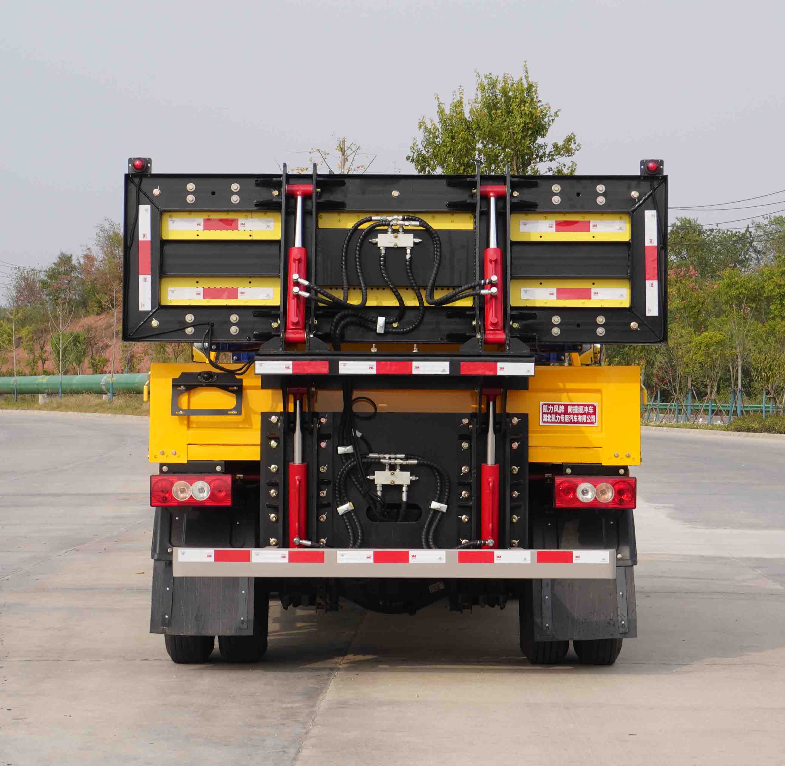 凱力風(fēng)牌KLF5042TFZB6防撞緩沖車公告圖片