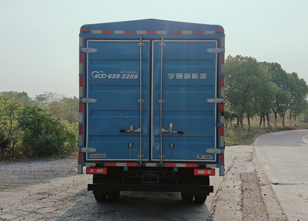 宇通牌ZKH5045CCYBEV2551純電動(dòng)倉(cāng)柵式運(yùn)輸車公告圖片