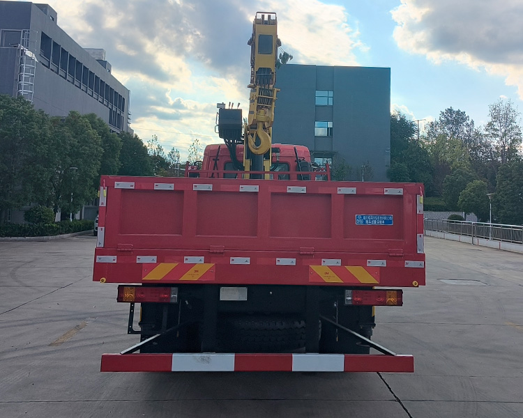 程力威牌CLW5180JSQBQY隨車起重運輸車公告圖片