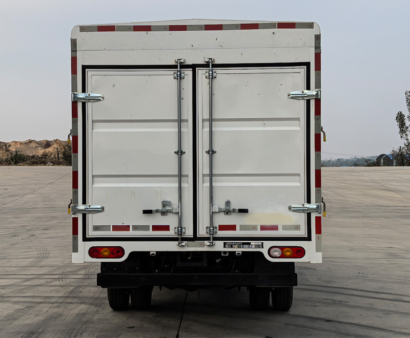 飛碟牌FD5031CCYD66BEV-1純電動(dòng)倉(cāng)柵式運(yùn)輸車公告圖片