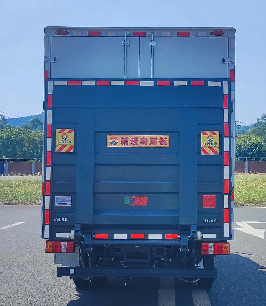 江鈴牌JX5040XXYTGC26廂式運(yùn)輸車公告圖片