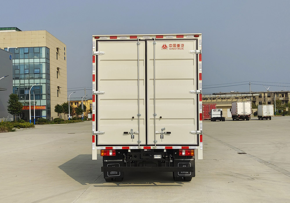 豪沃牌ZZ5087XXYH3414Z180BEVD1純電動(dòng)廂式運(yùn)輸車公告圖片