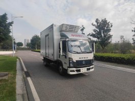 豪沃牌ZZ5047XLCH3414Z145BEVA纯电动冷藏车