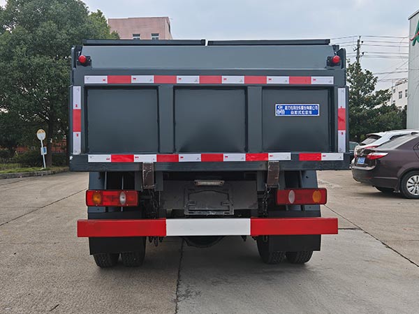 程力威牌CLW5080ZLJCDP自卸式垃圾車公告圖片