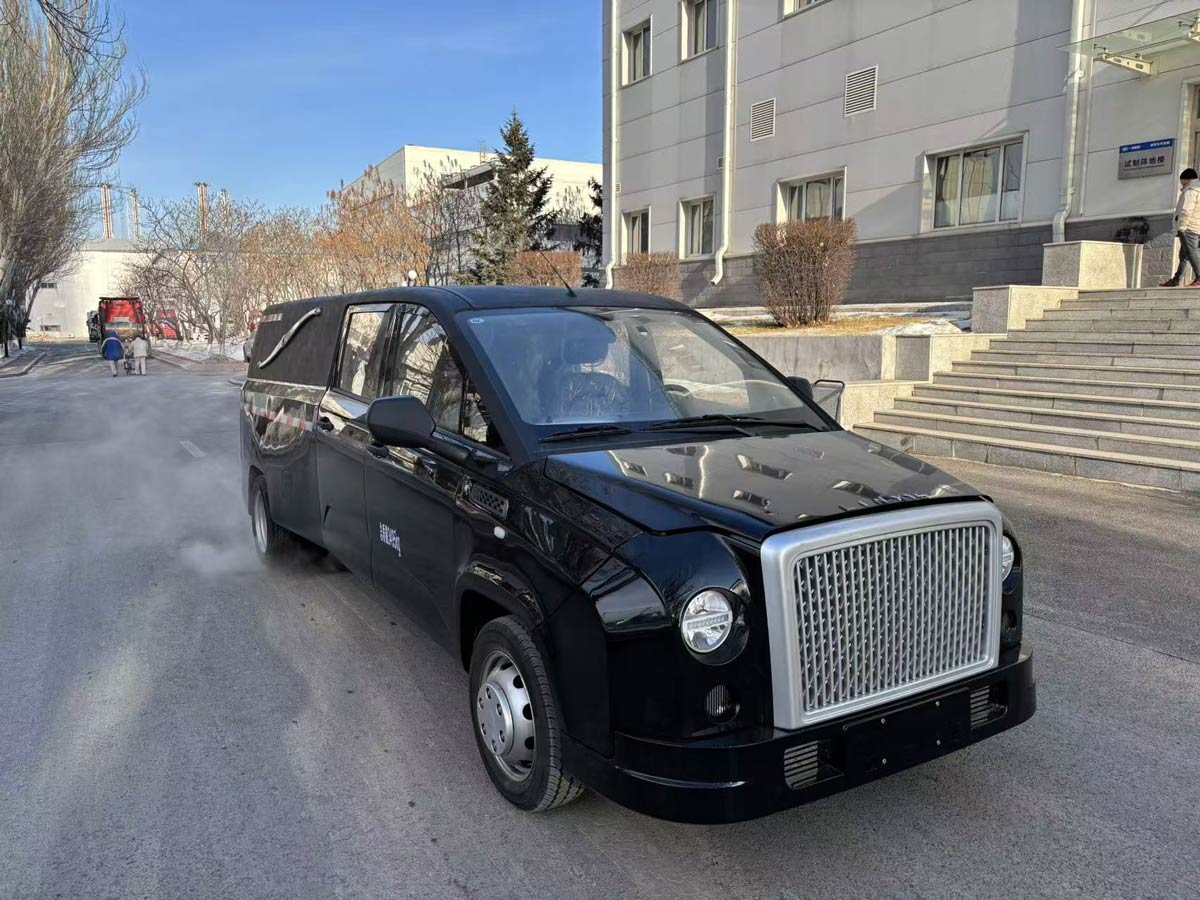 祺創(chuàng)力牌WQL5030XBYSHEV1插電式增程混合動力殯儀車