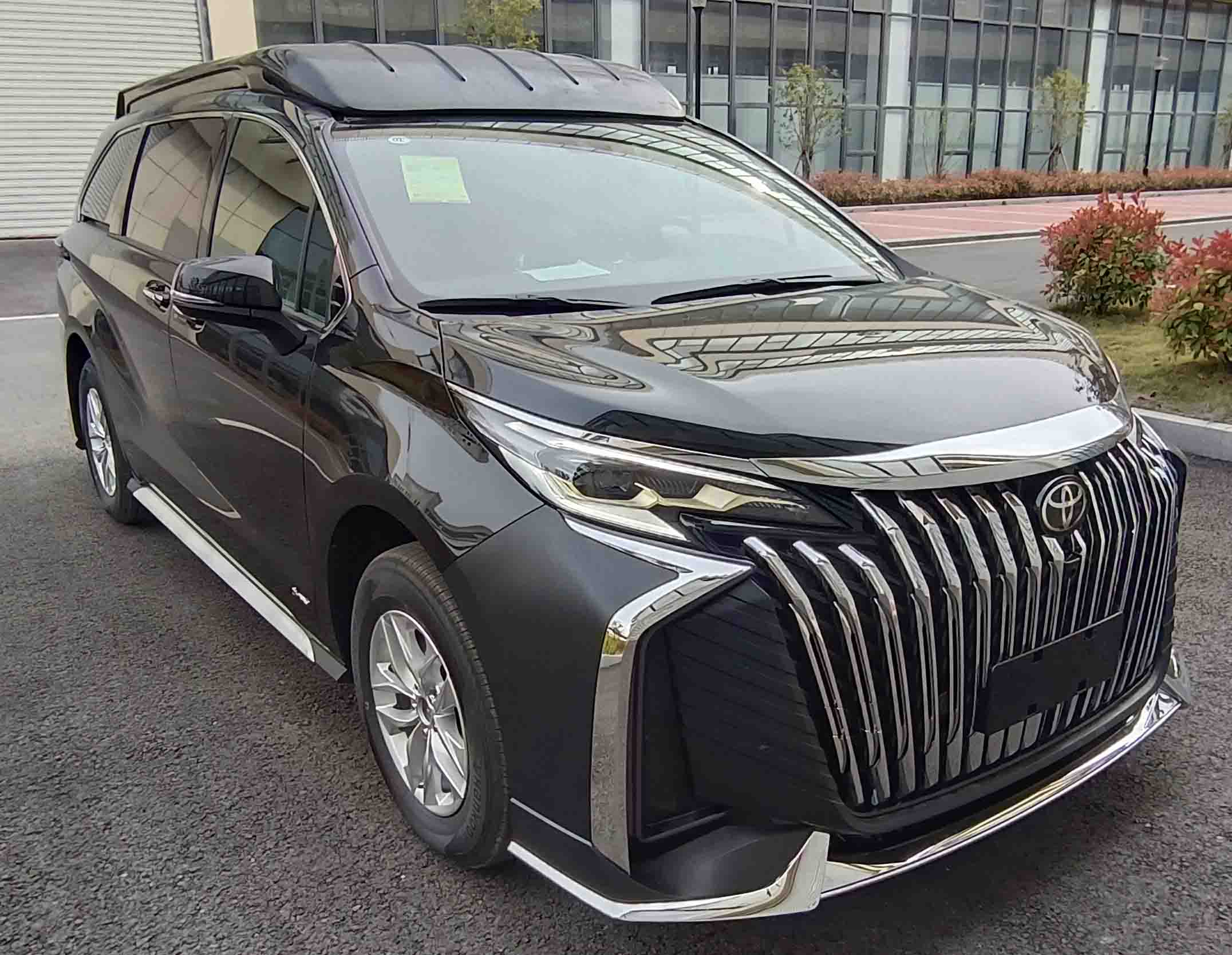 赫菲特牌ZWW5030XSWHEV混合動(dòng)力商務(wù)車公告圖片