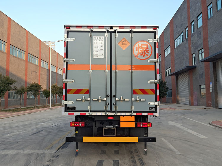 新飛牌XKC5185XQY6D爆破器材運輸車公告圖片