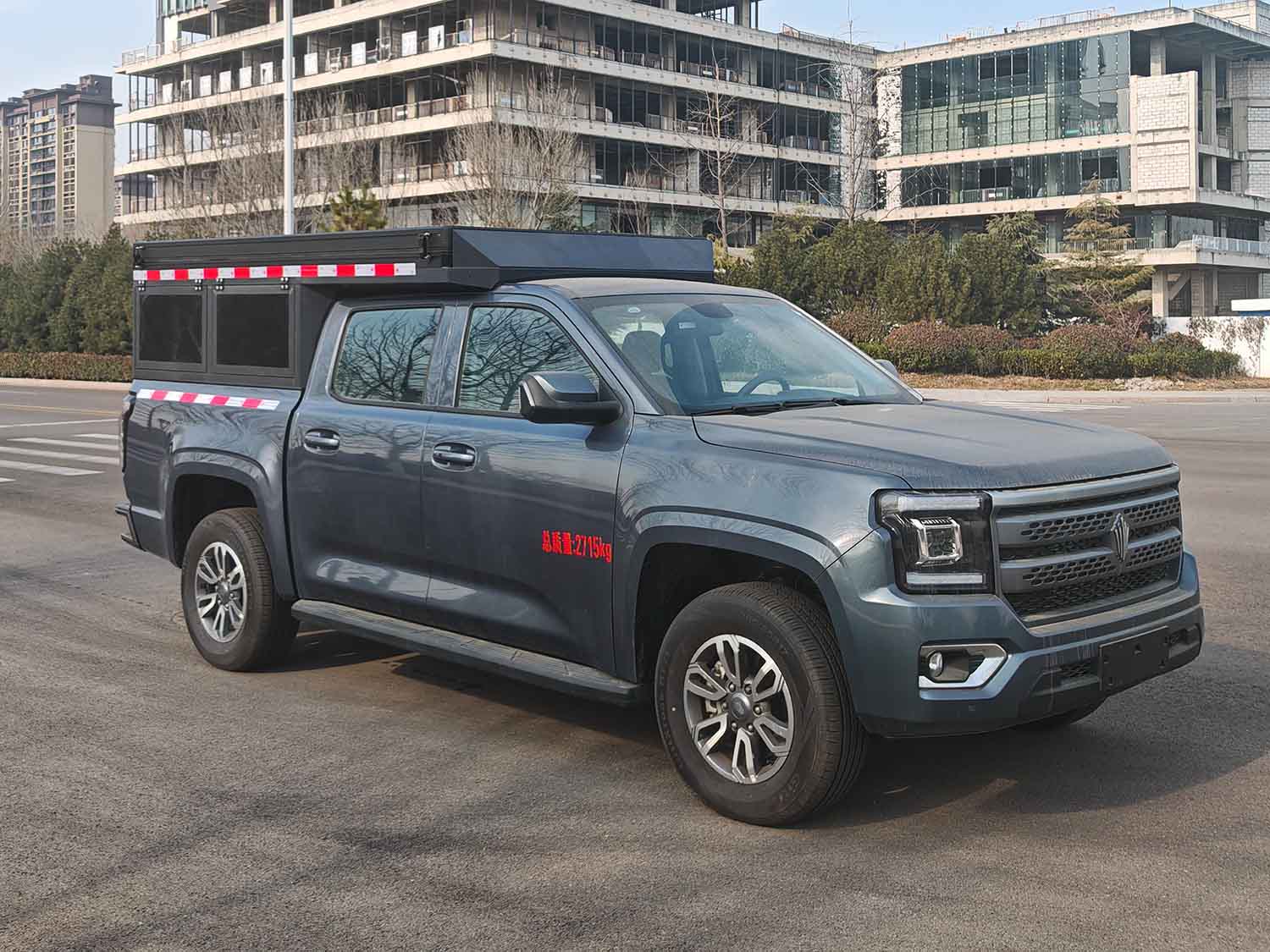 邁德盛牌YAD5032TSYJX6宿營(yíng)車