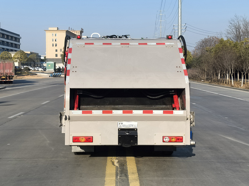 楚勝牌CSC5046ZYSB6壓縮式垃圾車公告圖片