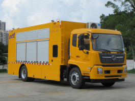 大流量排水抢险车