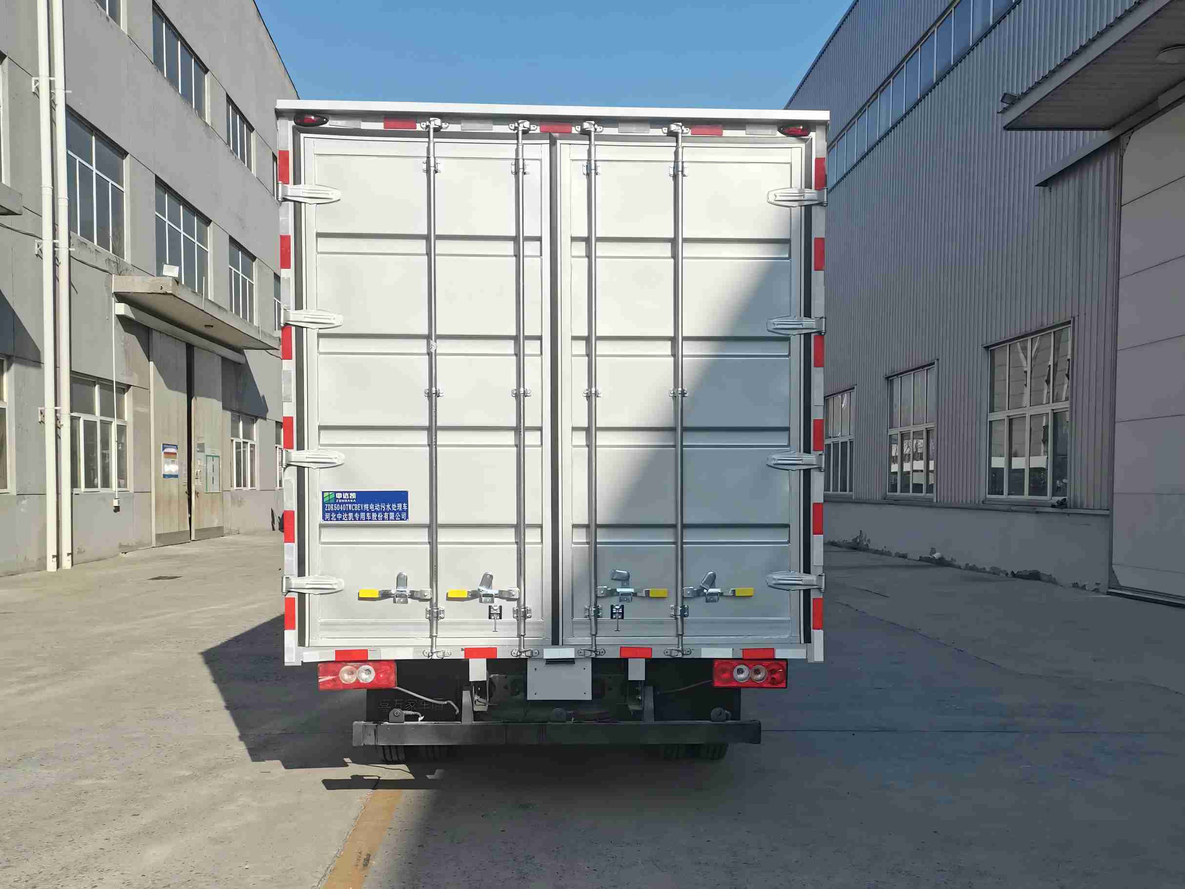 中達凱牌ZDK5040TWCBEV純電動污水處理車公告圖片