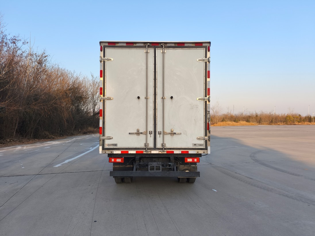 宇通牌ZKH5045XLCBEV256A純電動(dòng)冷藏車公告圖片