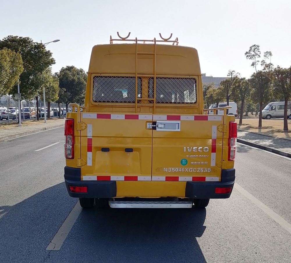 依維柯牌NJ5046XGCZ5AD工程車公告圖片