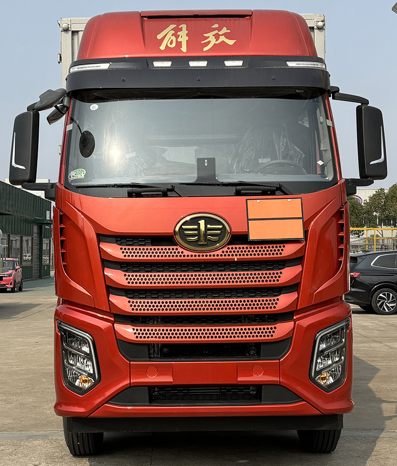 日途牌HTY5260XRYCA6易燃液體廂式運(yùn)輸車公告圖片