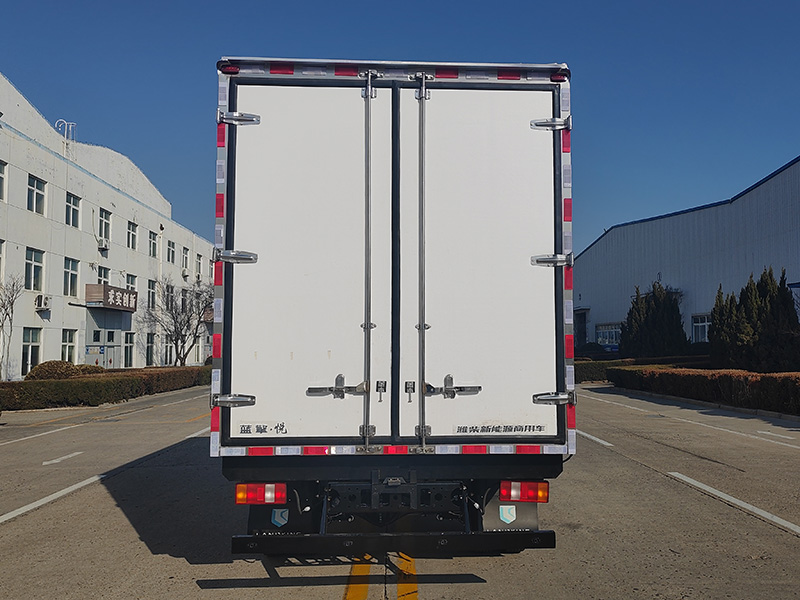 藍擎牌YTQ5042XLCMFEV342-LQ純電動冷藏車公告圖片