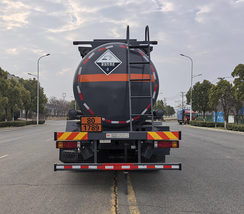 榮駿達牌HHX5320GFWSX6腐蝕性物品罐式運輸車公告圖片