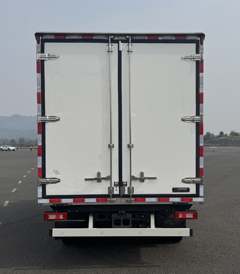 重特牌QYZ5040XLCZKBEV純電動冷藏車公告圖片