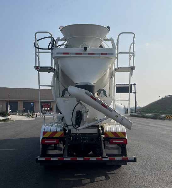 比亞迪牌BYD5310GJBBEV7純電動混凝土攪拌運輸車公告圖片