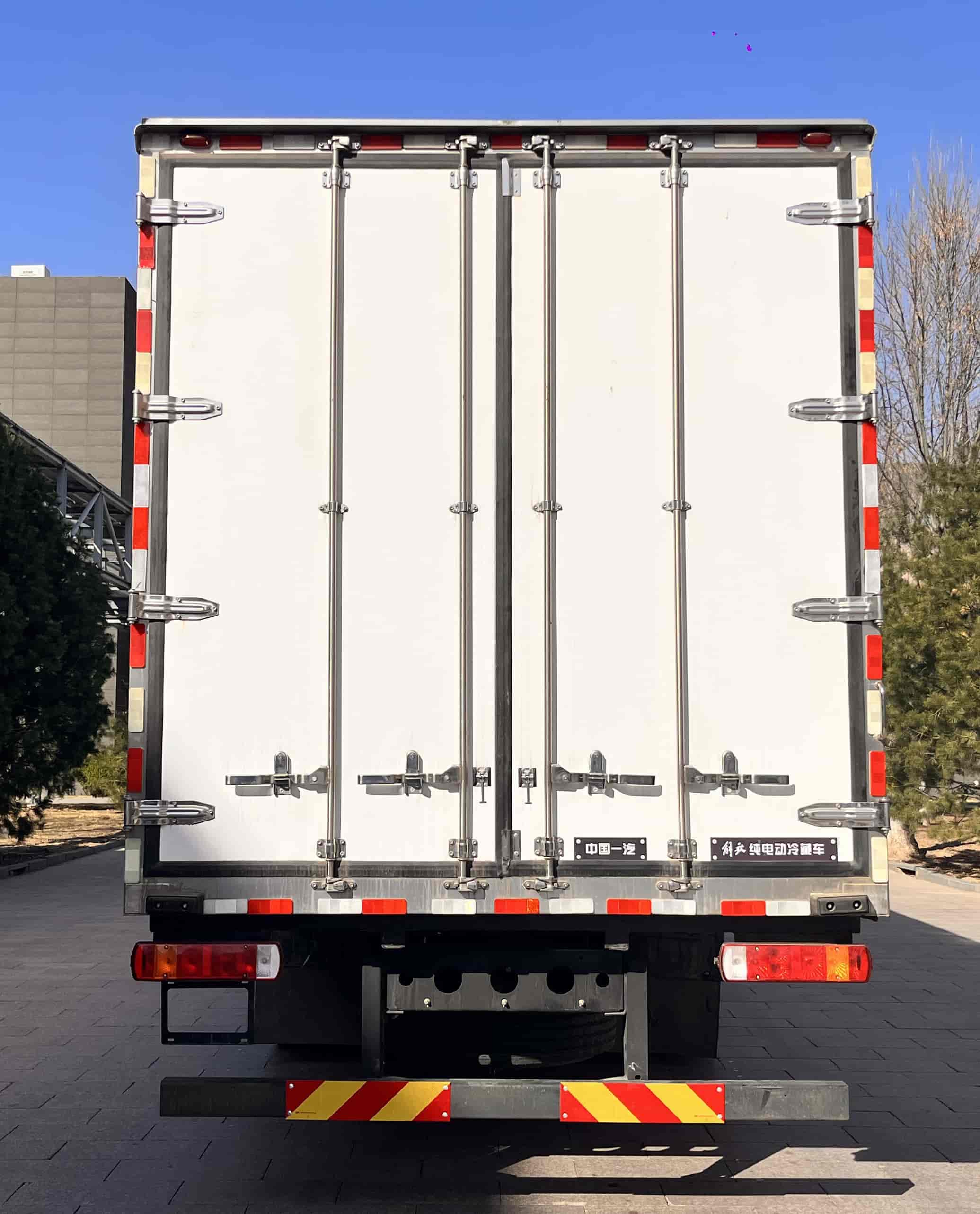 解放牌CA5180XLCP62L4BEVA1純電動冷藏車公告圖片