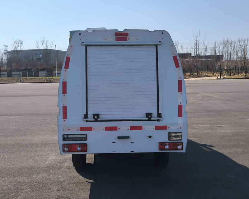 中植汽車牌CDL5030TYHCKSBEV純電動路面養(yǎng)護(hù)車公告圖片