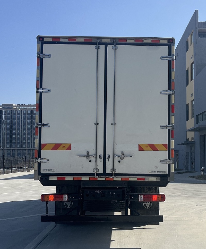 福田牌BJ5166XLC-01冷藏車(chē)公告圖片