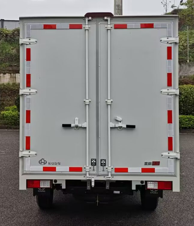 長(zhǎng)安牌CKS5031XXYT9AD6B1廂式貨車公告圖片