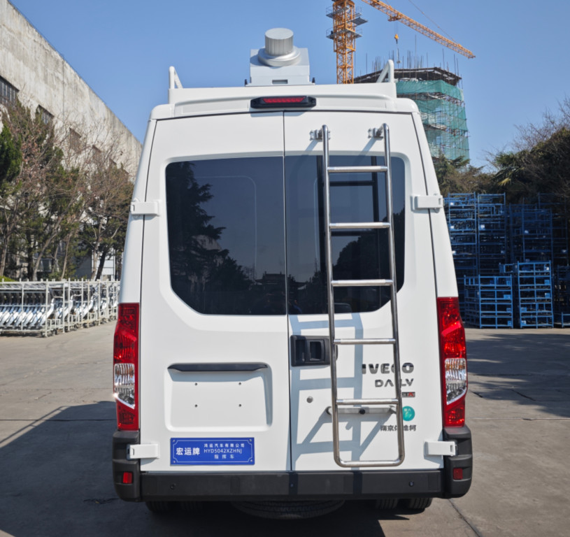 宏運(yùn)牌HYD5042XZHNJ指揮車(chē)公告圖片