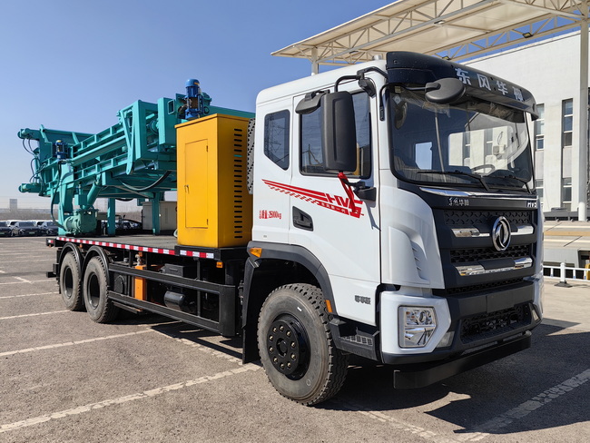 ZZZ5256TZJDF6型鉆機(jī)車圖片