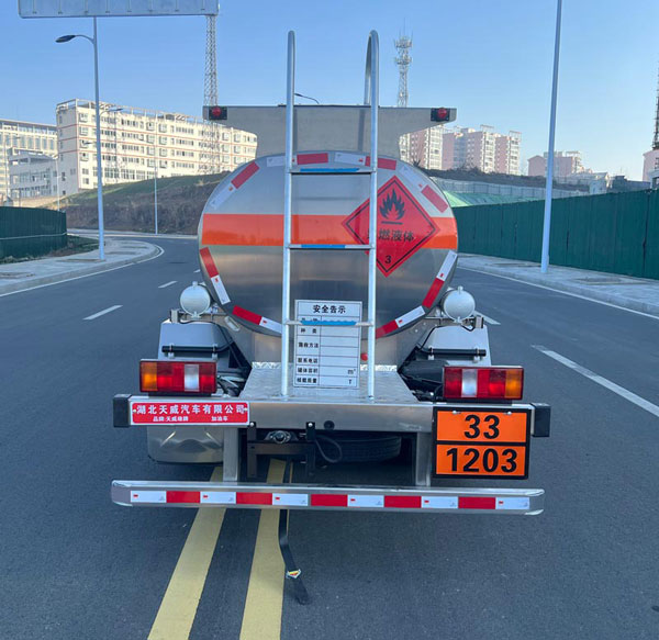 天威緣牌TWY5041GJYZ6加油車公告圖片