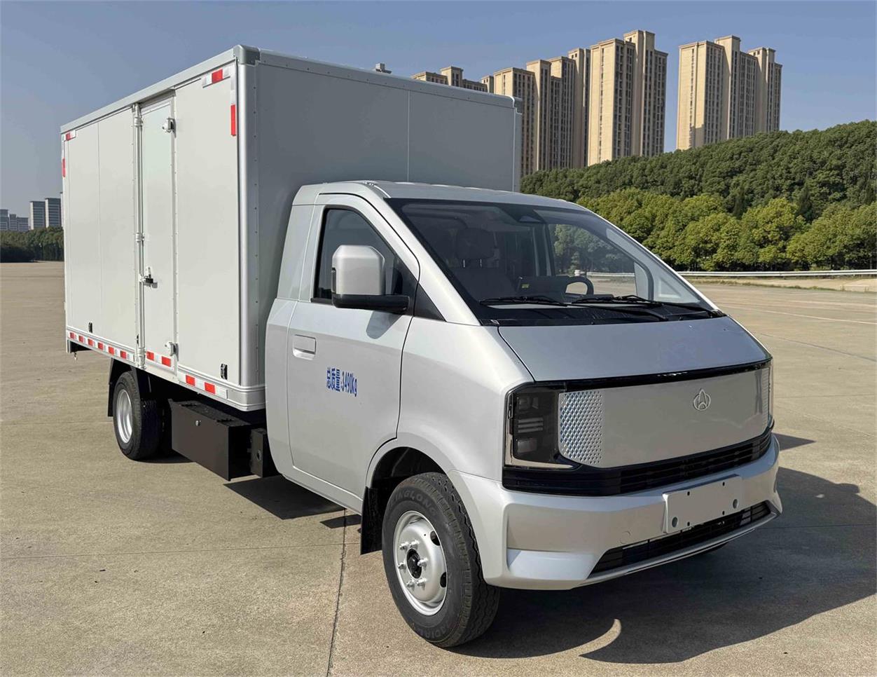 長安牌CKS5032XXYX9RD02BEV純電動廂式貨車公告圖片