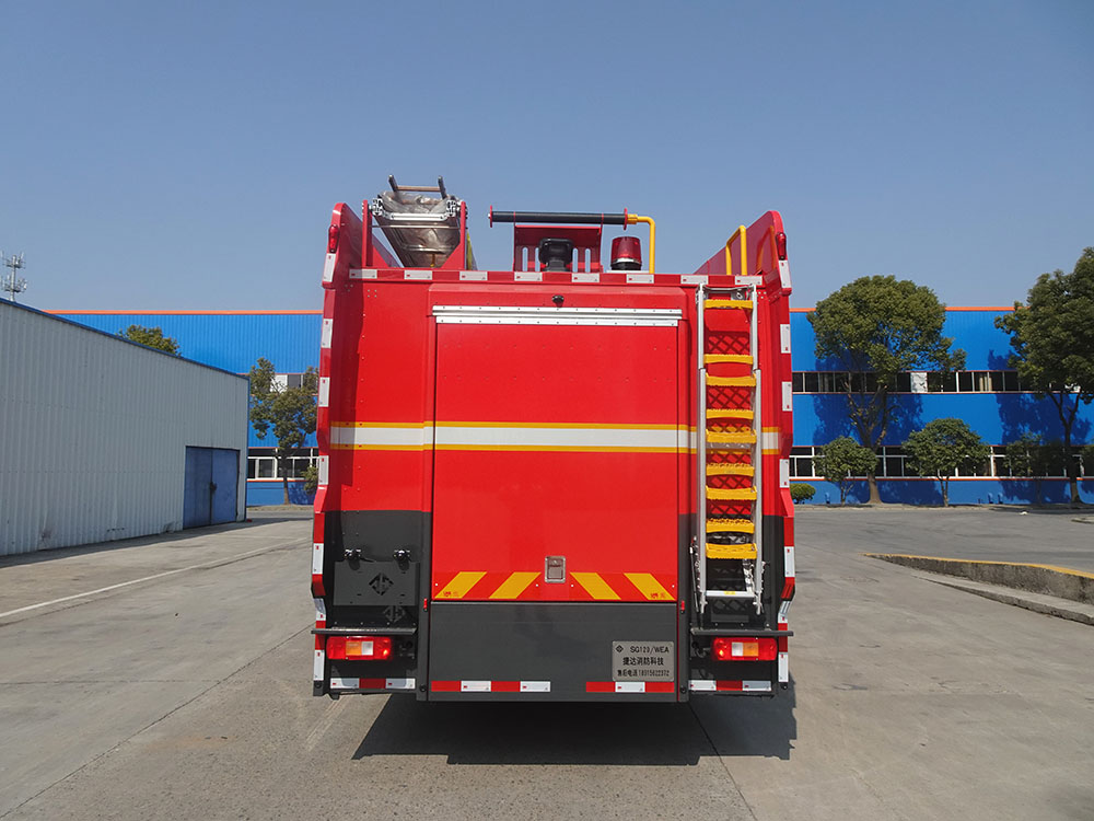 捷達(dá)消防牌SJD5311GXFSG120/WEA水罐消防車公告圖片