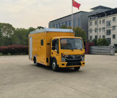 大流量排水抢险车