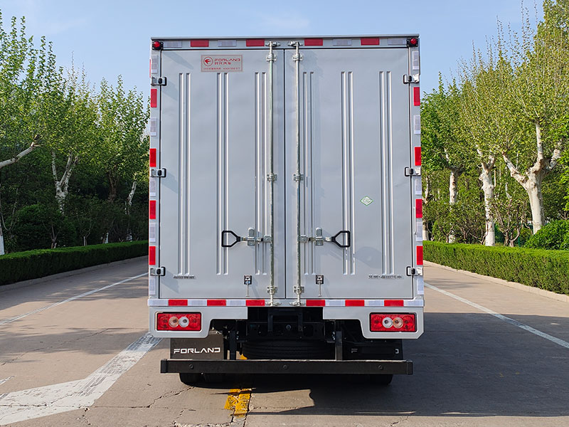 福田牌BJ5044XXY9JCA-58廂式貨車公告圖片