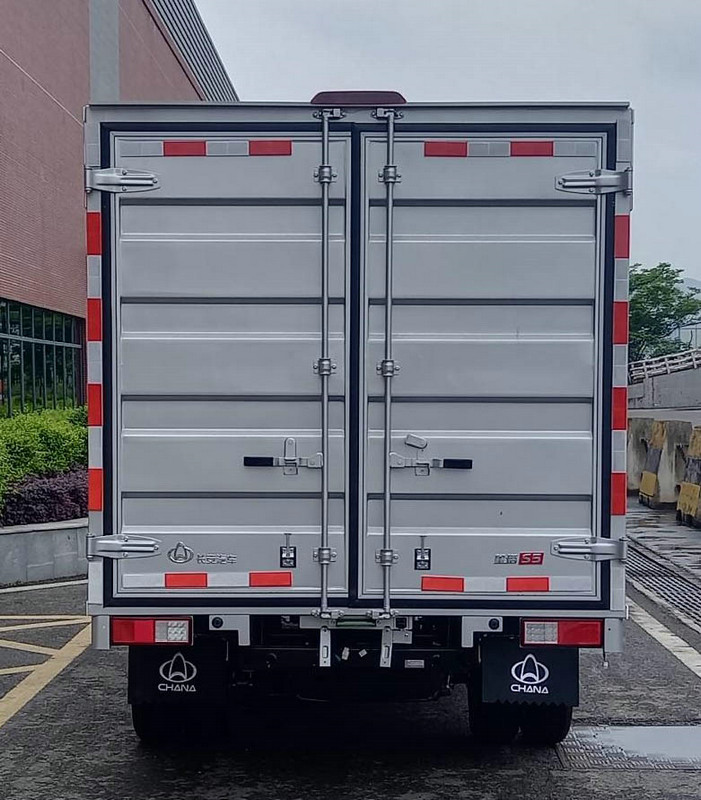 長(zhǎng)安牌CKS5032XXYX9RS6B5廂式貨車公告圖片