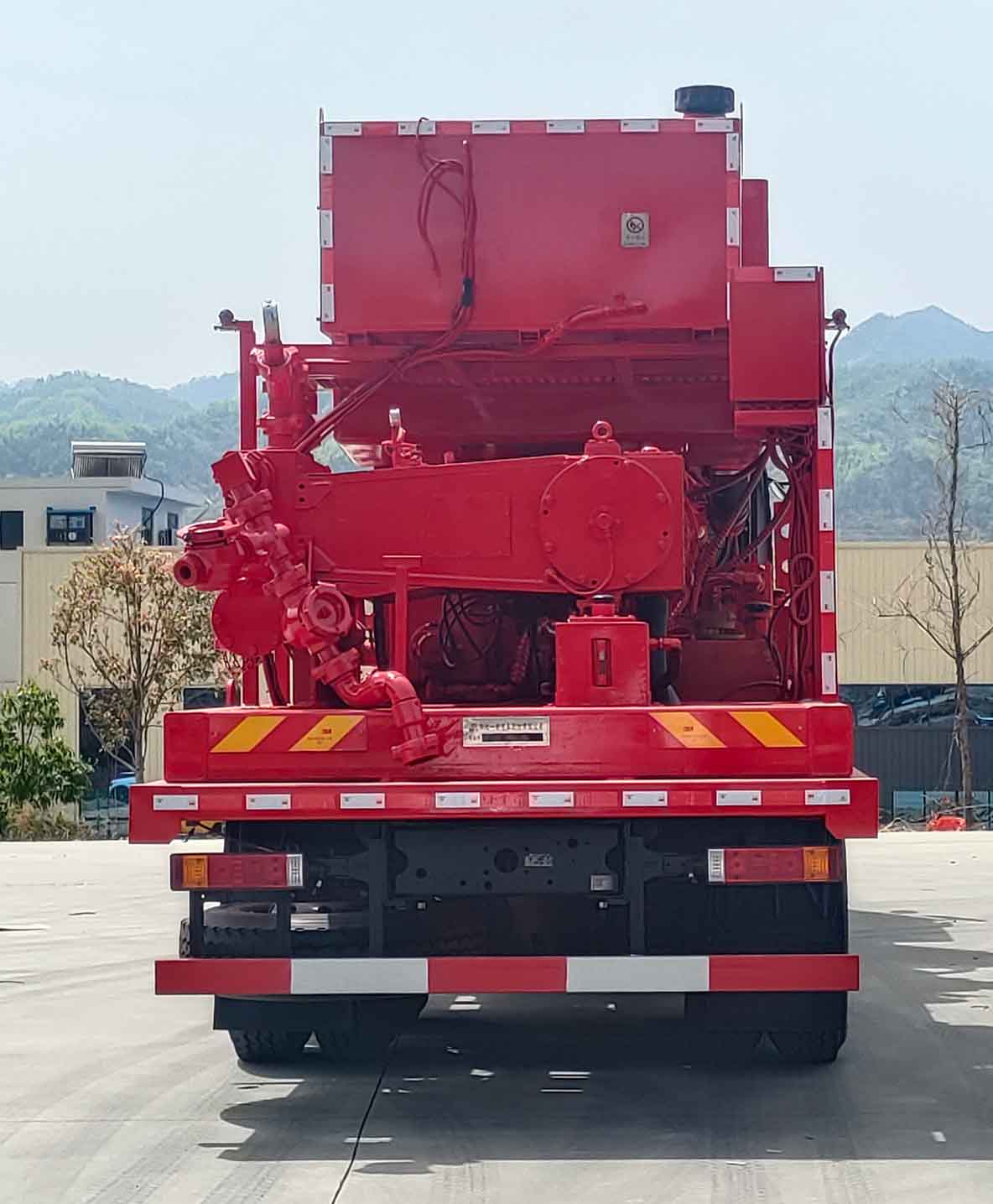 專致牌YZZ5310TYLSX6壓裂車公告圖片