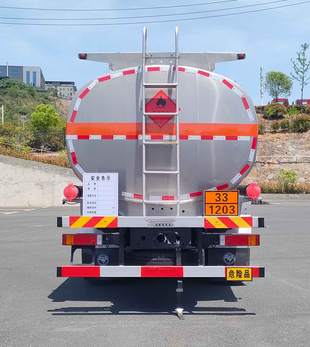 專致牌YZZ5320GYYLDV6鋁合金運(yùn)油車公告圖片