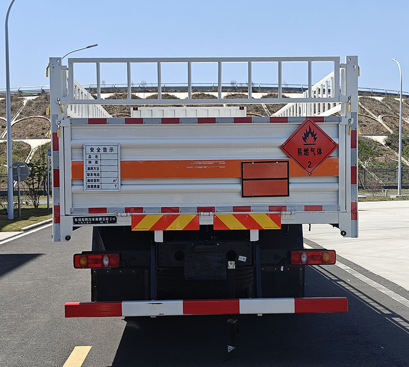 東風(fēng)牌DFC5263TQPDFV6氣瓶運(yùn)輸車公告圖片