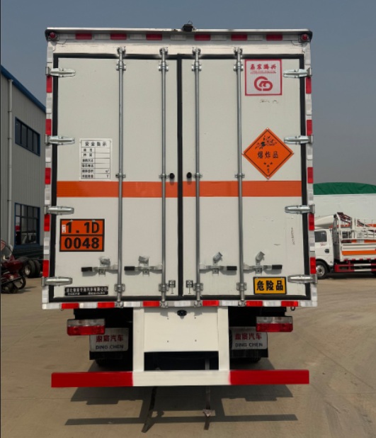 鼎宸騰興牌DCZ5125XQYEQ6爆破器材運(yùn)輸車公告圖片