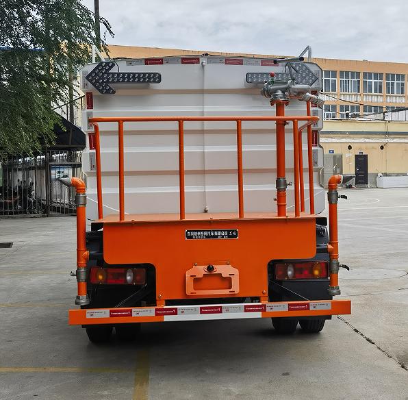 東風(fēng)牌DFZ5040TYHGSZ6D路面養(yǎng)護(hù)車公告圖片