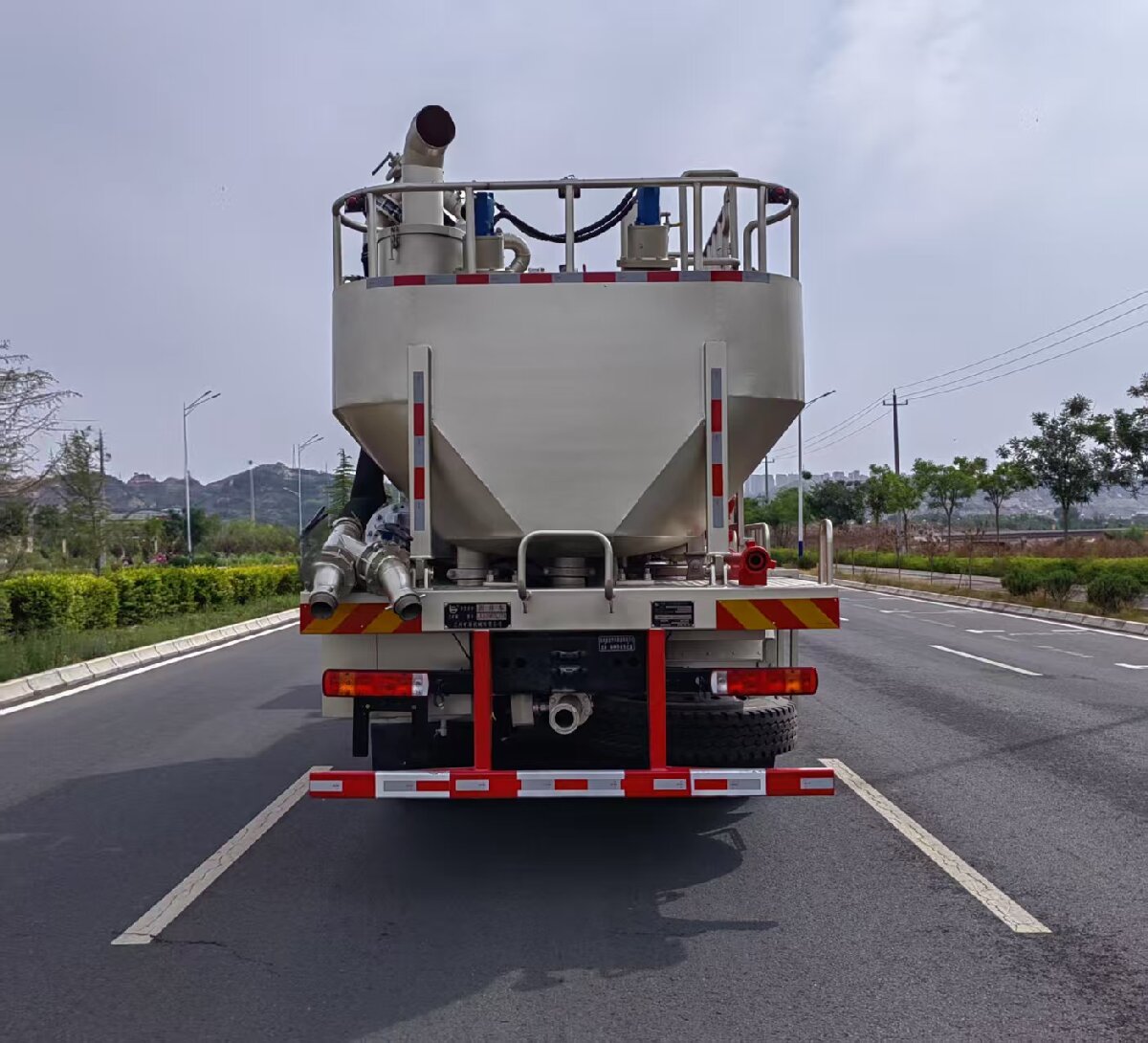 蘭礦牌LK5286TGJ70固井車公告圖片